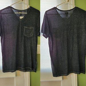 HM V-Neck Pocket Tee